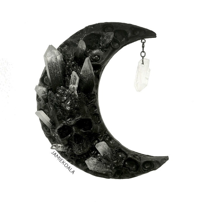 Onyx Mini Moon Skull Hanger